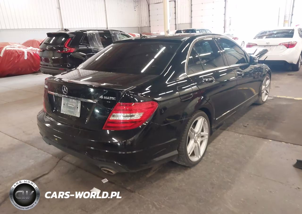 2013 Mercedes-Benz C 300 Sport 4Matic VIN:WDDGF8AB1DG126737 - 4