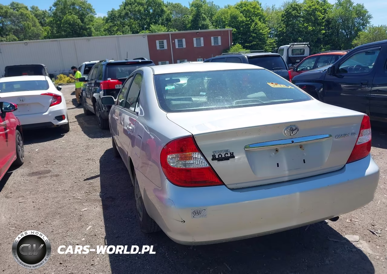 2004 Toyota Camry Le VIN:4T1BE32K94U883181 - 3