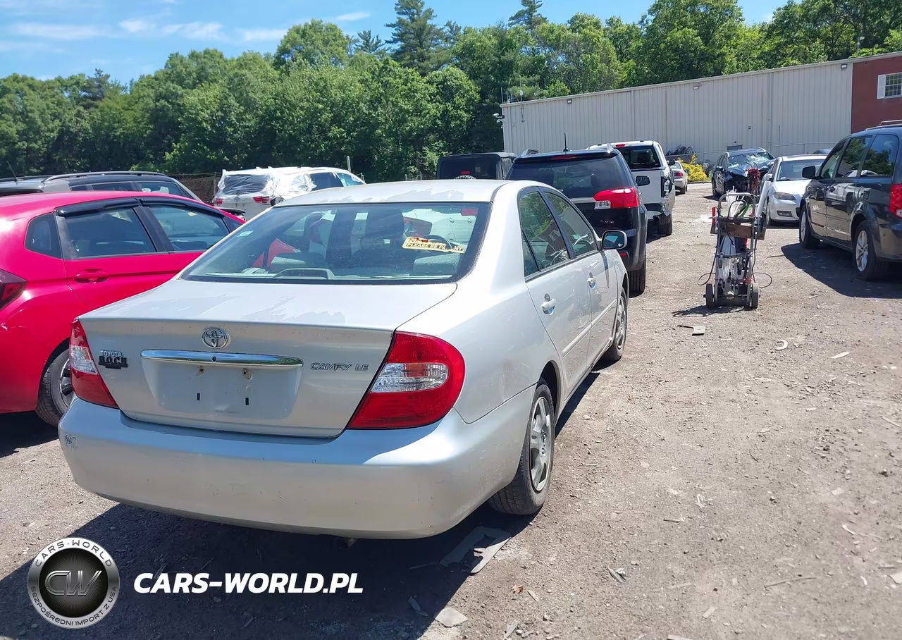 2004 Toyota Camry Le VIN:4T1BE32K94U883181 - 4