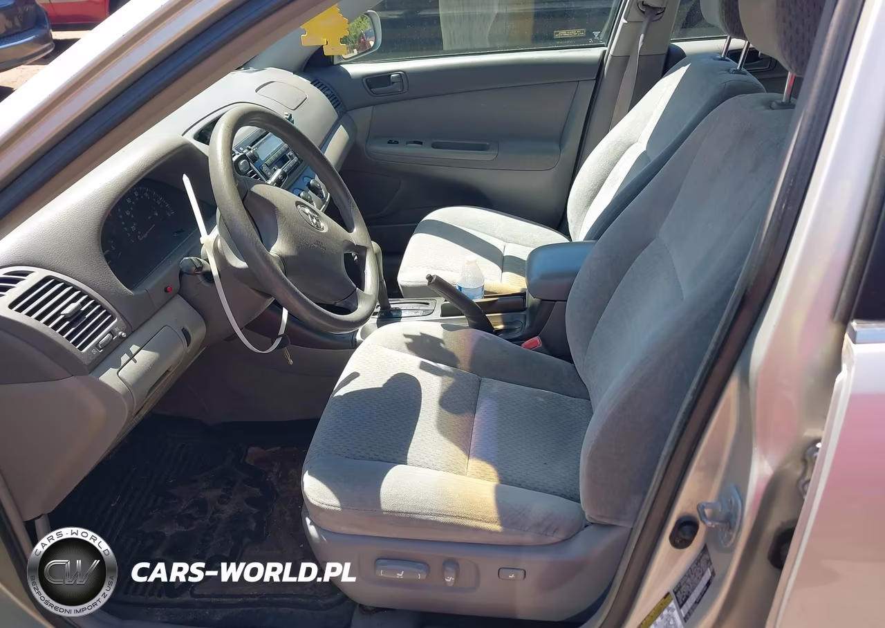2004 Toyota Camry Le VIN:4T1BE32K94U883181 - 5