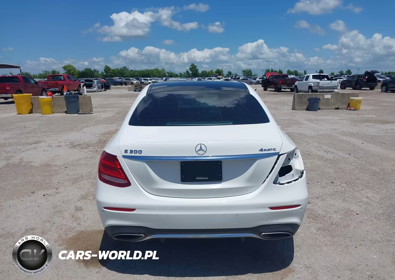 2018 Mercedes-Benz E 300 4Matic VIN:WDDZF4KB4JA358022 - 16