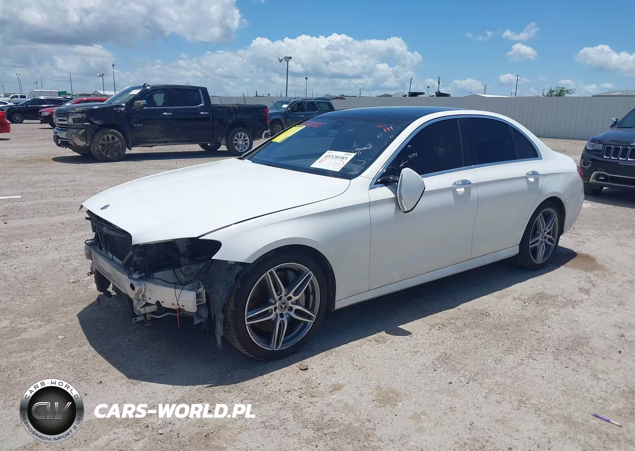 2018 Mercedes-Benz E 300 4Matic VIN:WDDZF4KB4JA358022 - 2