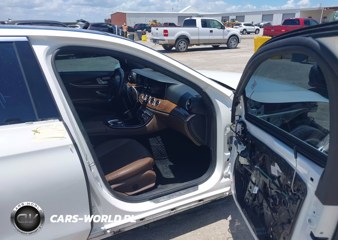 2018 Mercedes-Benz E 300 4Matic VIN:WDDZF4KB4JA358022 - 5