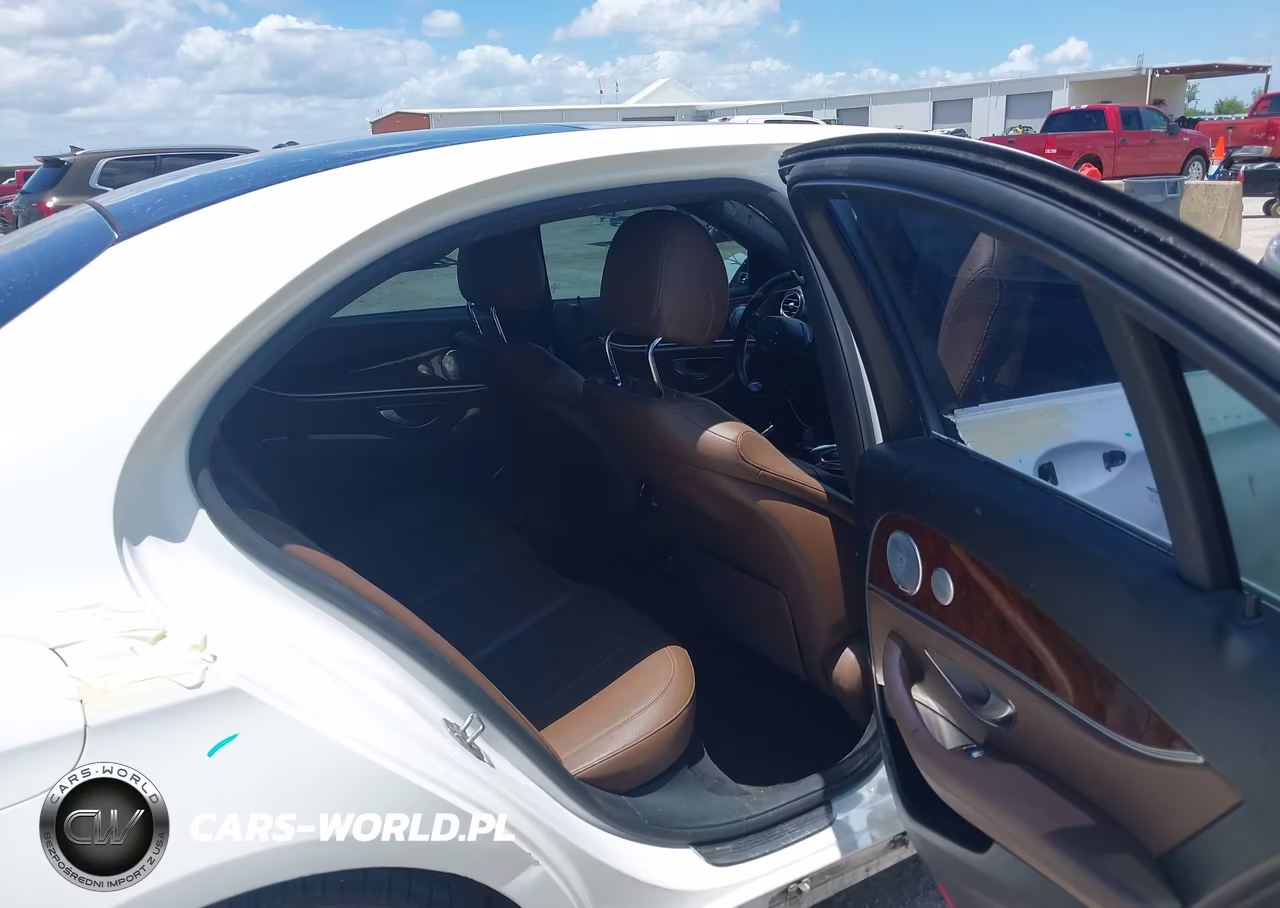 2018 Mercedes-Benz E 300 4Matic VIN:WDDZF4KB4JA358022 - 8