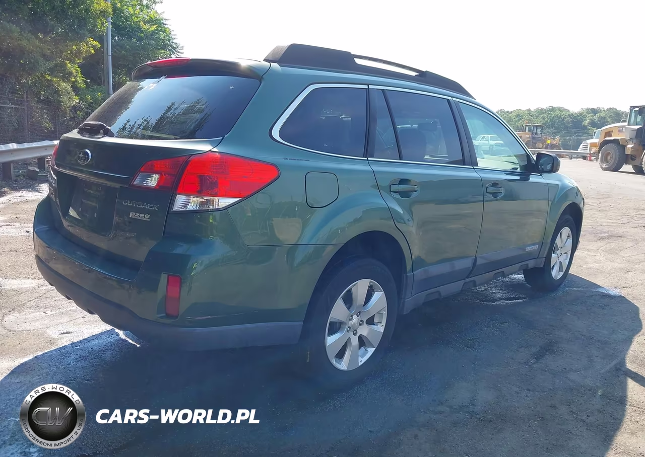 2011 Subaru Outback 2.5I Premium VIN:4S4BRBCC5B3389036 - 4