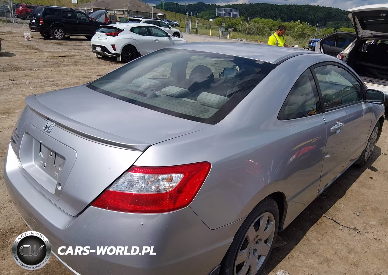 2008 Honda Civic Lx VIN:2HGFG12698H566955 - 4