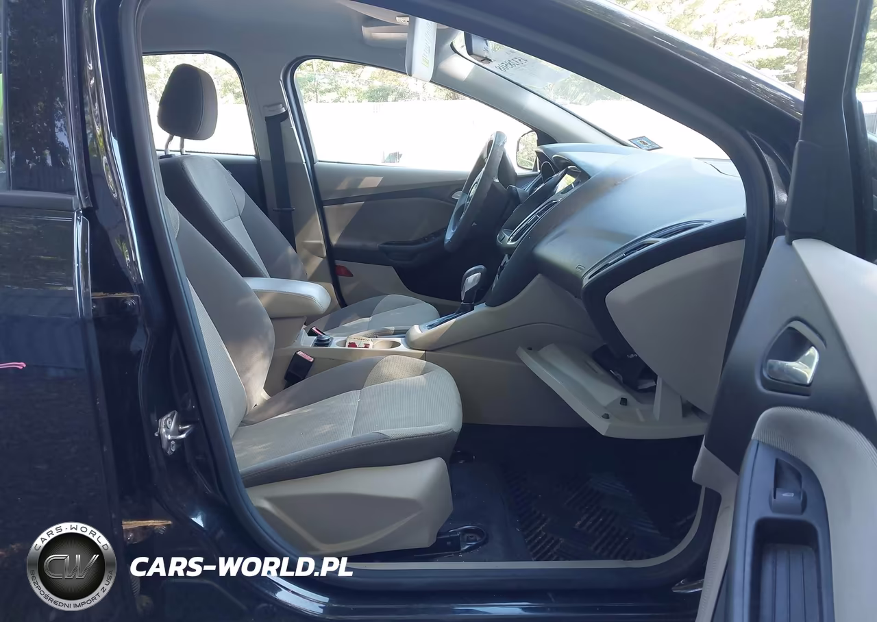 2012 Ford Focus Se VIN:1FAHP3F28CL297519 - 5