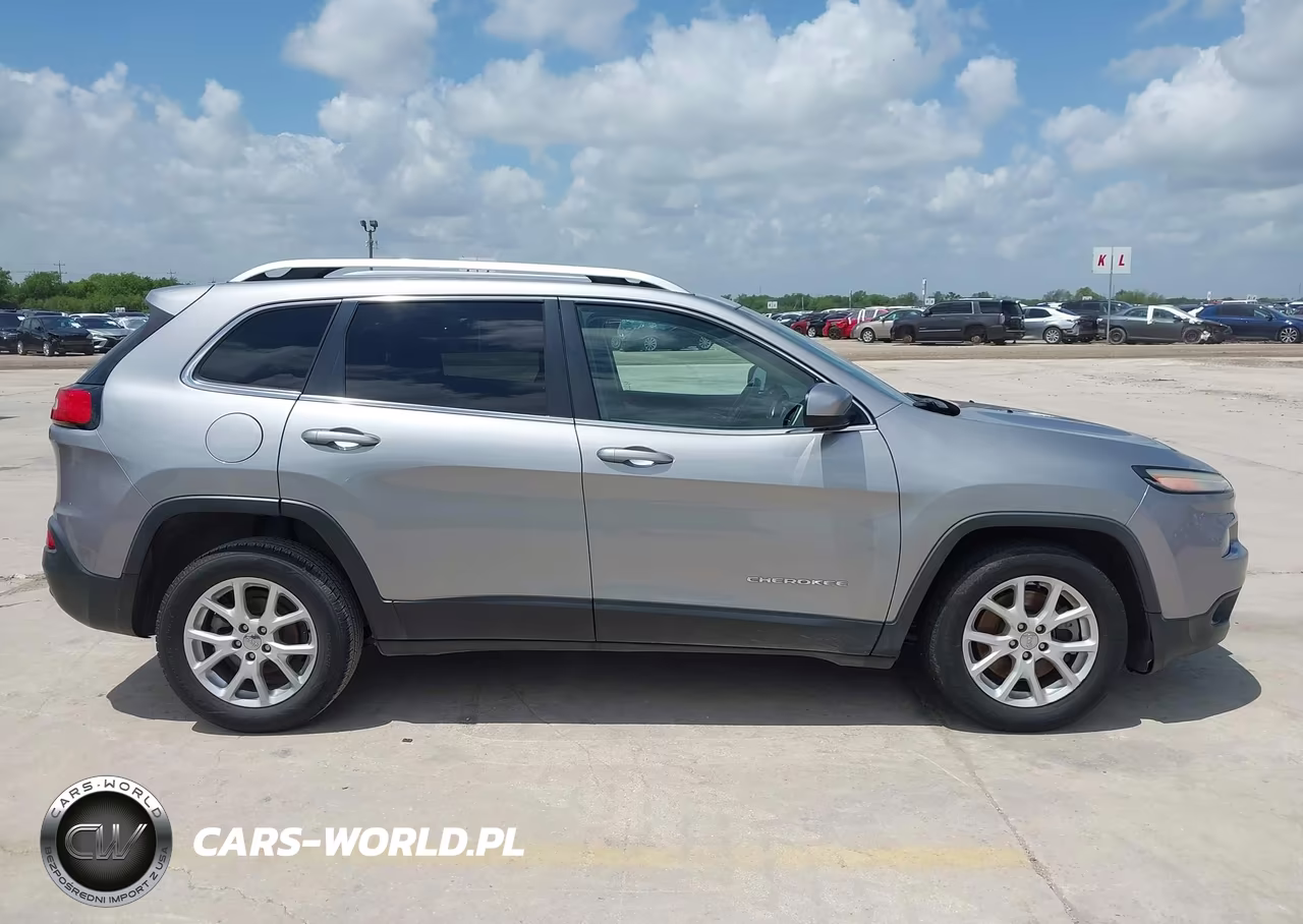 2016 Jeep Cherokee Latitude VIN:1C4PJLCB3GW293751 - 14