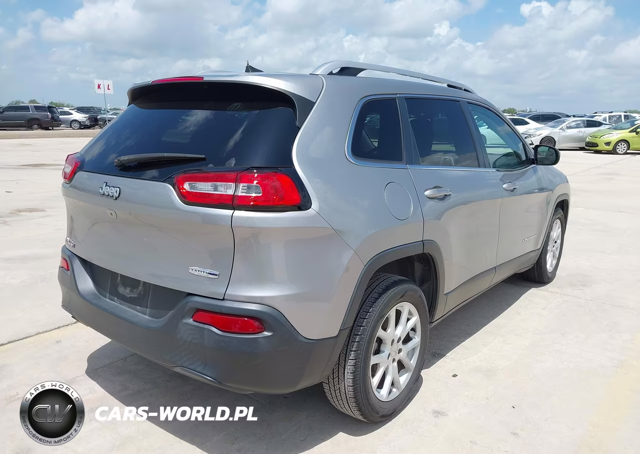 2016 Jeep Cherokee Latitude VIN:1C4PJLCB3GW293751 - 4
