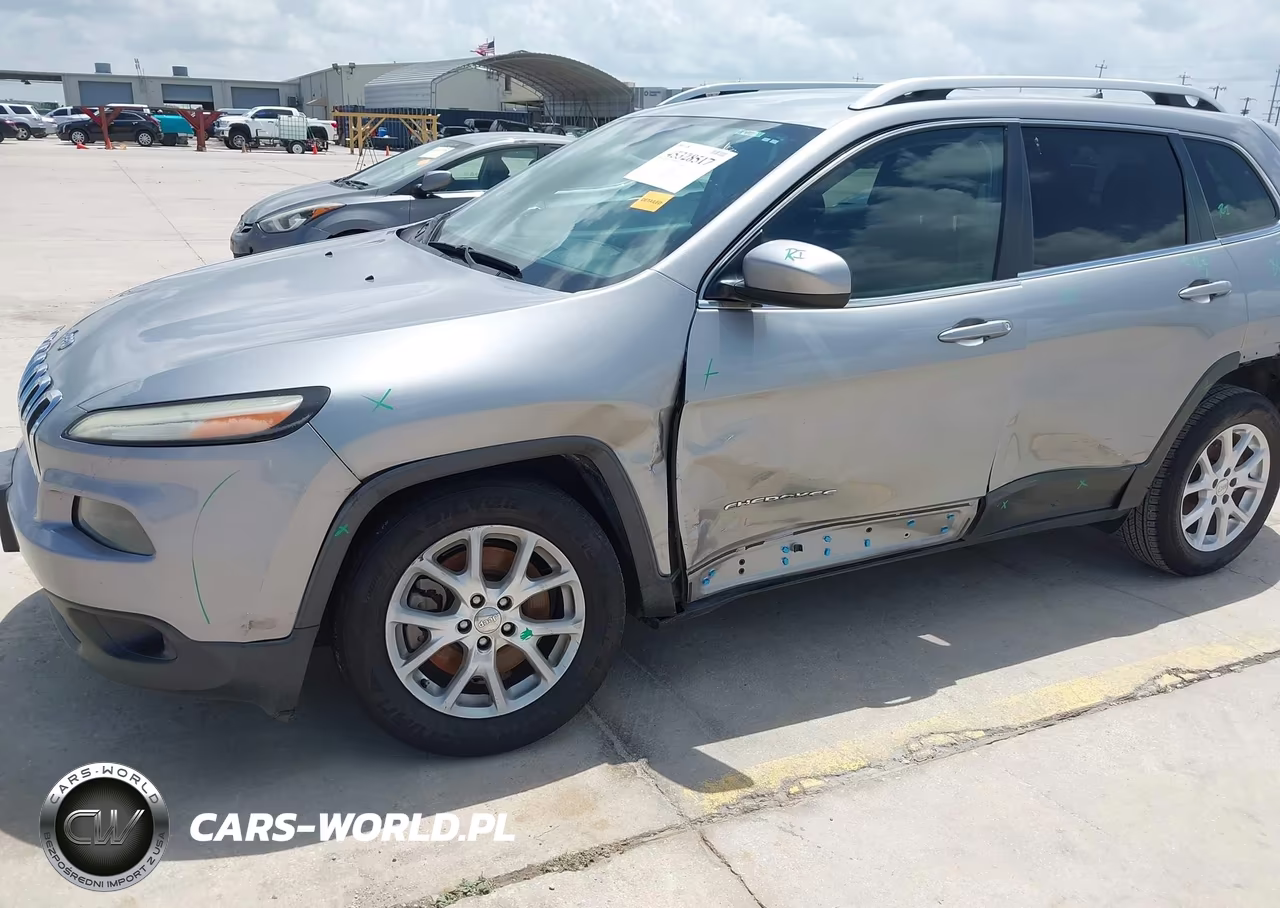 2016 Jeep Cherokee Latitude VIN:1C4PJLCB3GW293751 - 6