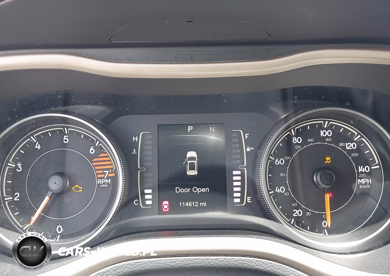 2016 Jeep Cherokee Latitude VIN:1C4PJLCB3GW293751 - 7
