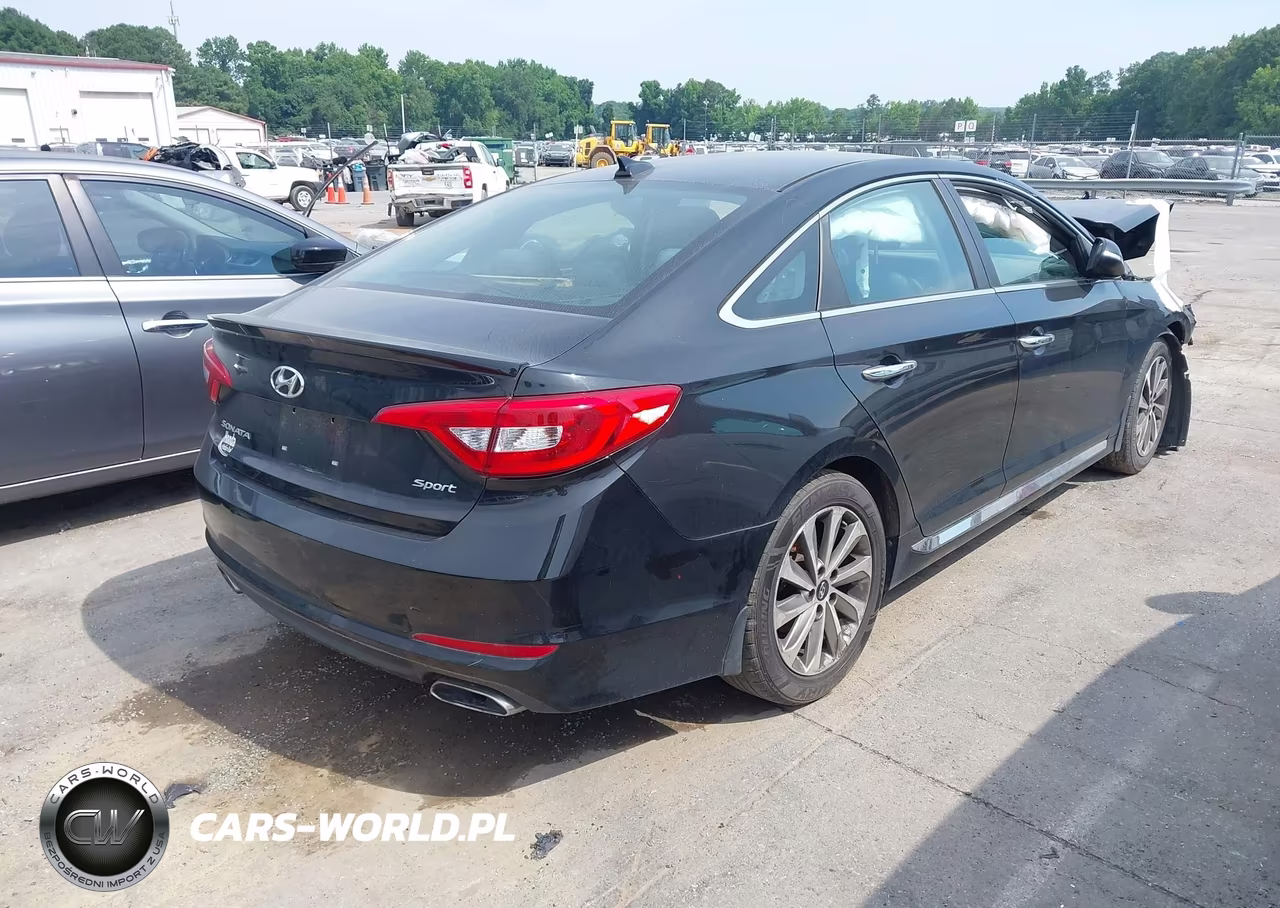 2017 Hyundai Sonata Sport VIN:5NPE34AFXHH445447 - 4