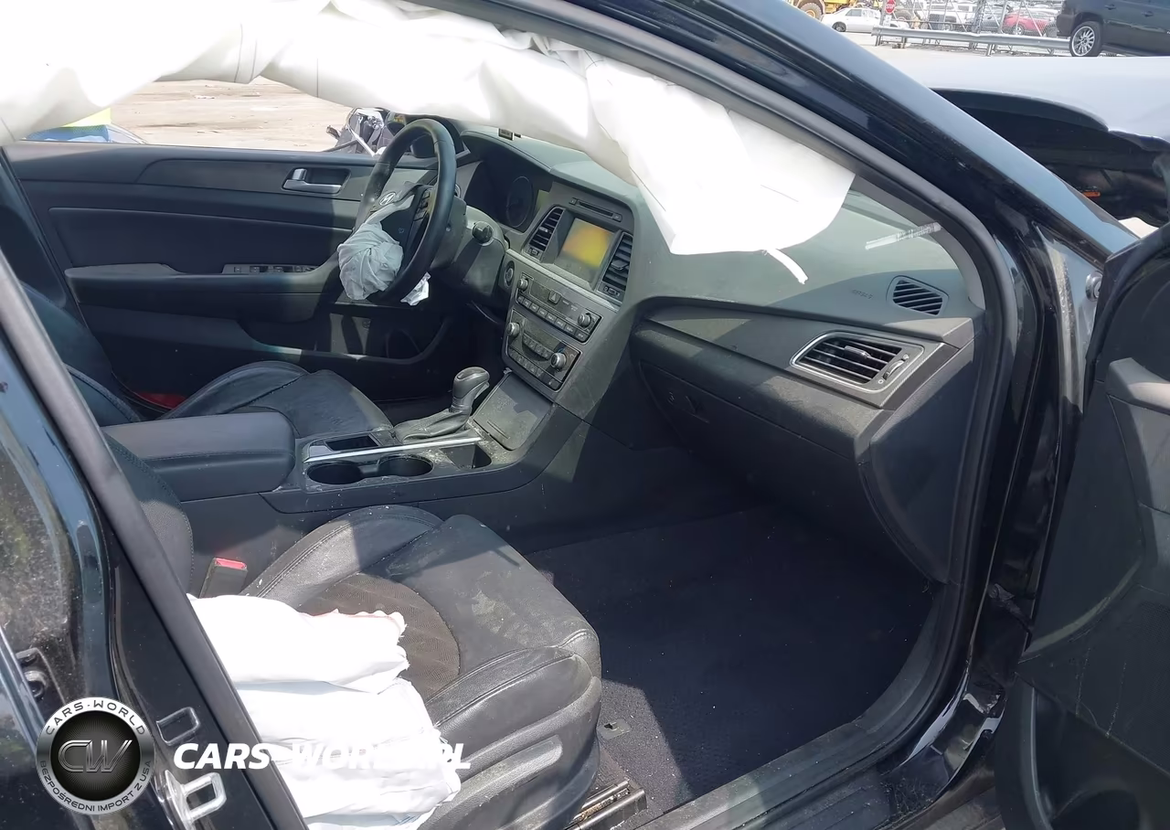 2017 Hyundai Sonata Sport VIN:5NPE34AFXHH445447 - 5