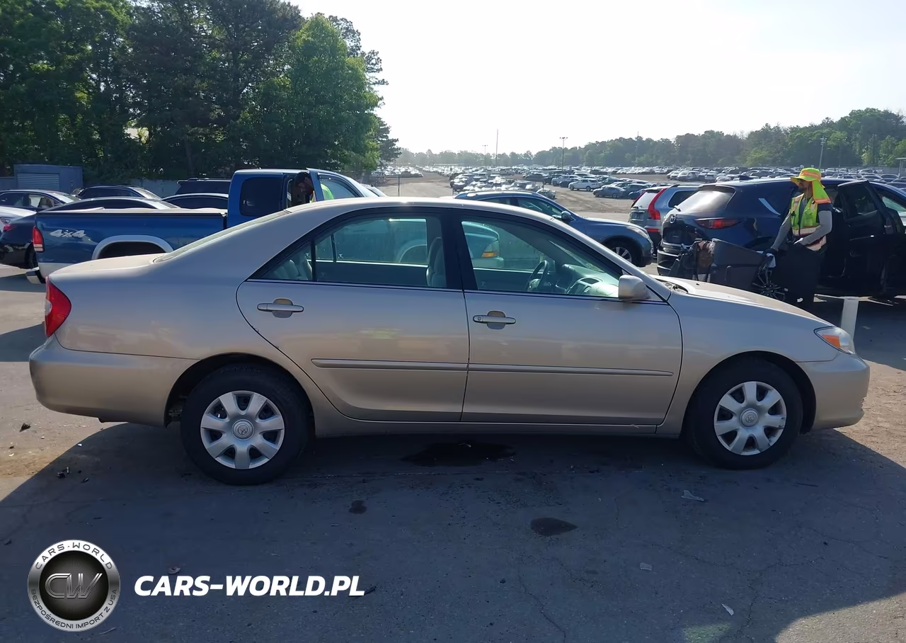 2004 Toyota Camry Le VIN:4T1BE32K84U931396 - 13