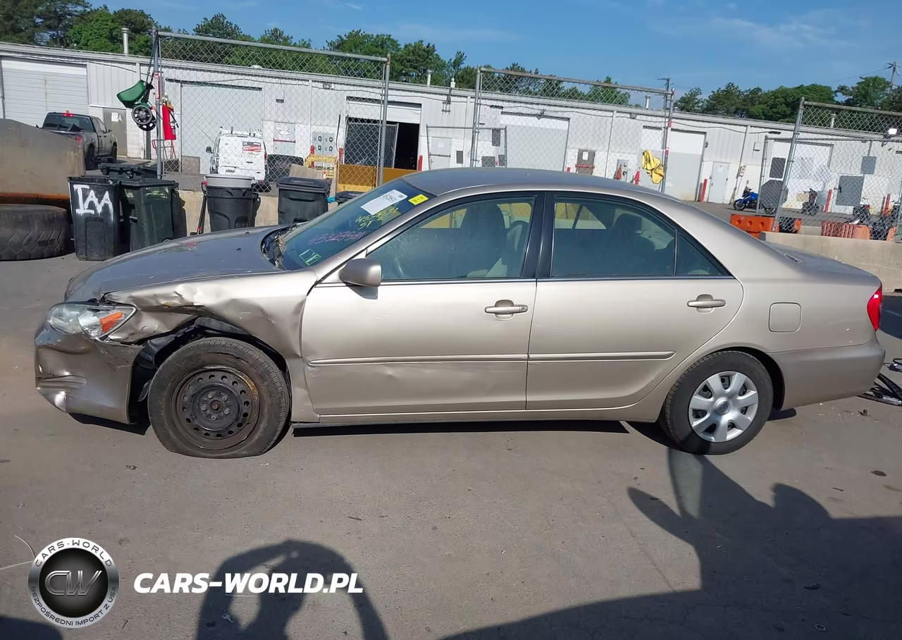 2004 Toyota Camry Le VIN:4T1BE32K84U931396 - 14