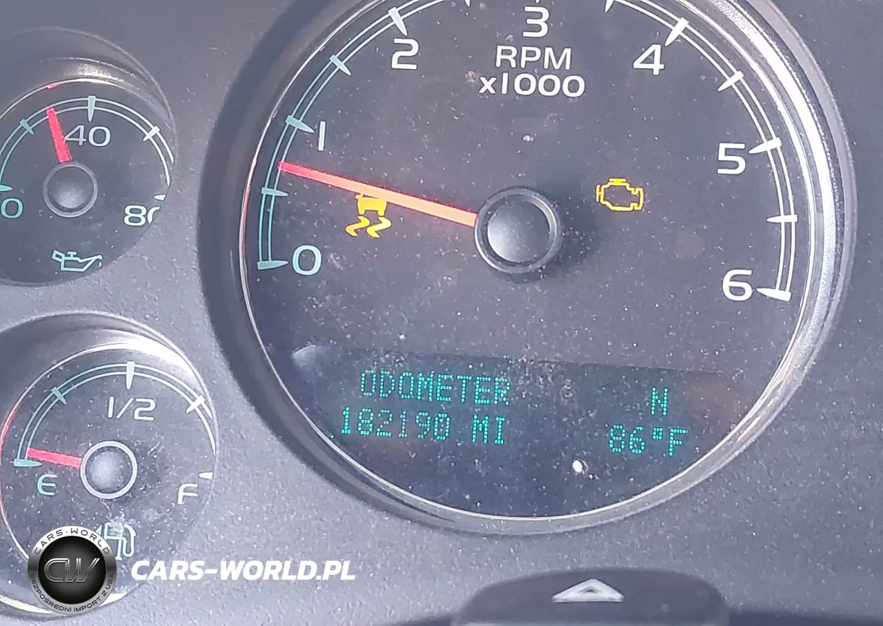 2013 Chevrolet Tahoe Lt VIN:1GNSCBE09DR212702 - 16