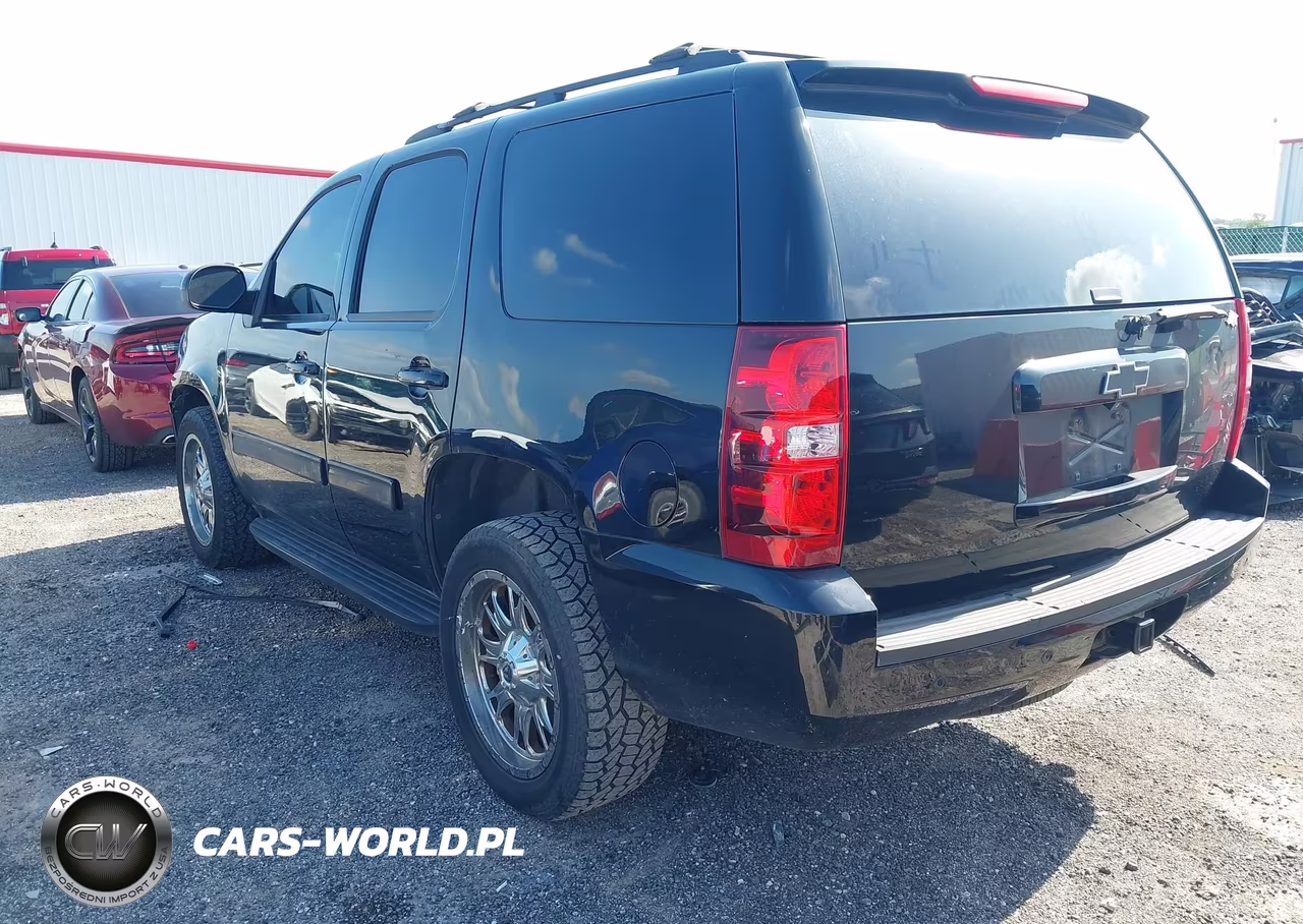 2013 Chevrolet Tahoe Lt VIN:1GNSCBE09DR212702 - 3