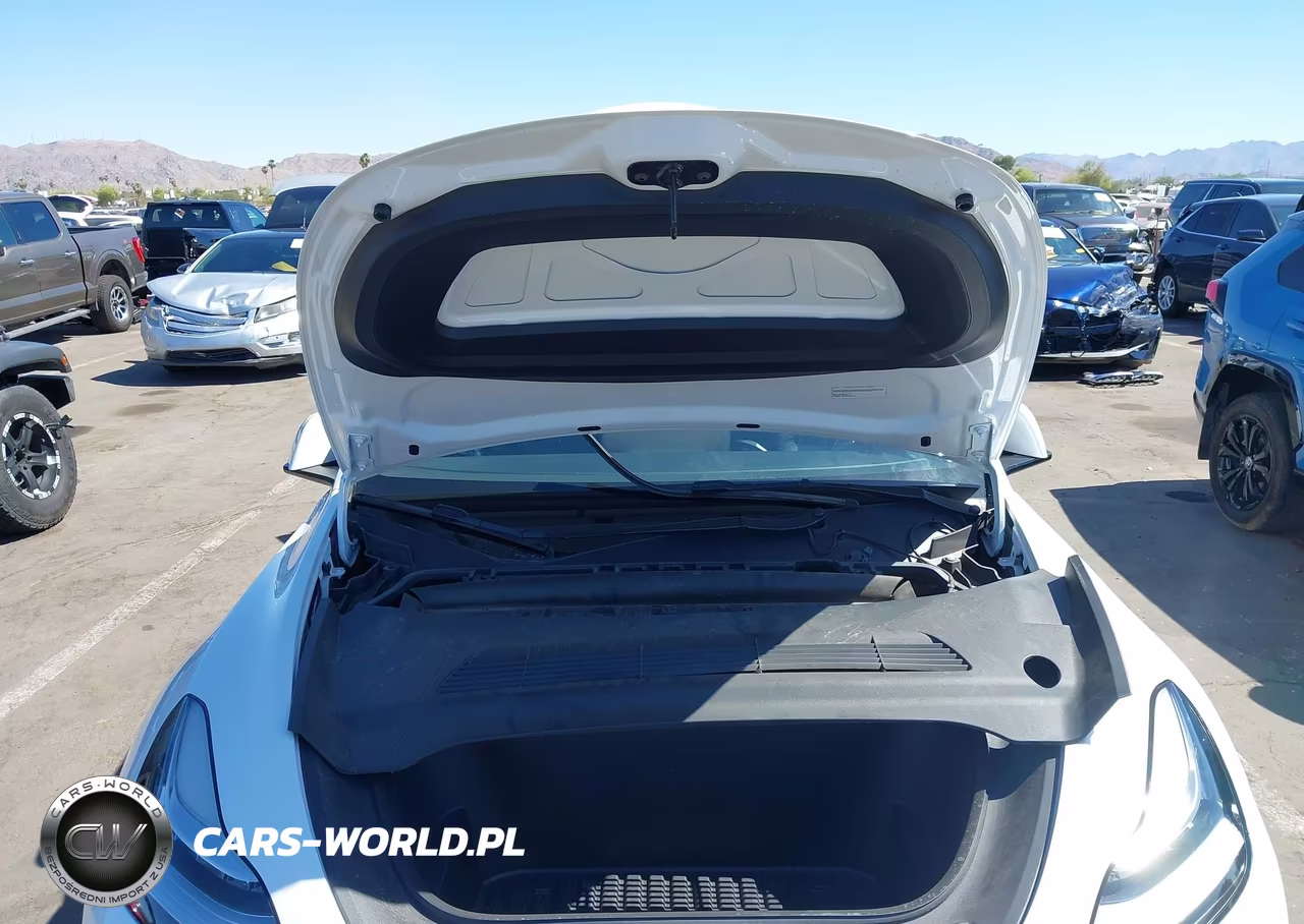 2022 Tesla Model Y Long Range Dual Motor All-Wheel Drive VIN:7SAYGDEE8NF449299 - 10