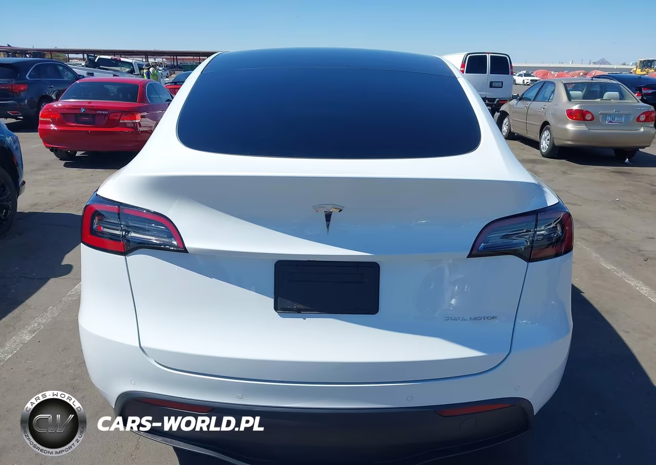 2022 Tesla Model Y Long Range Dual Motor All-Wheel Drive VIN:7SAYGDEE8NF449299 - 16