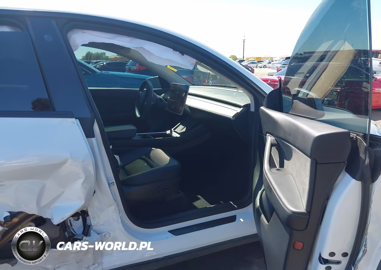 2022 Tesla Model Y Long Range Dual Motor All-Wheel Drive VIN:7SAYGDEE8NF449299 - 5