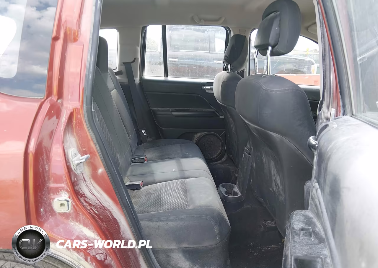2010 Jeep Compass Sport VIN:1J4NT4FB7AD571258 - 8