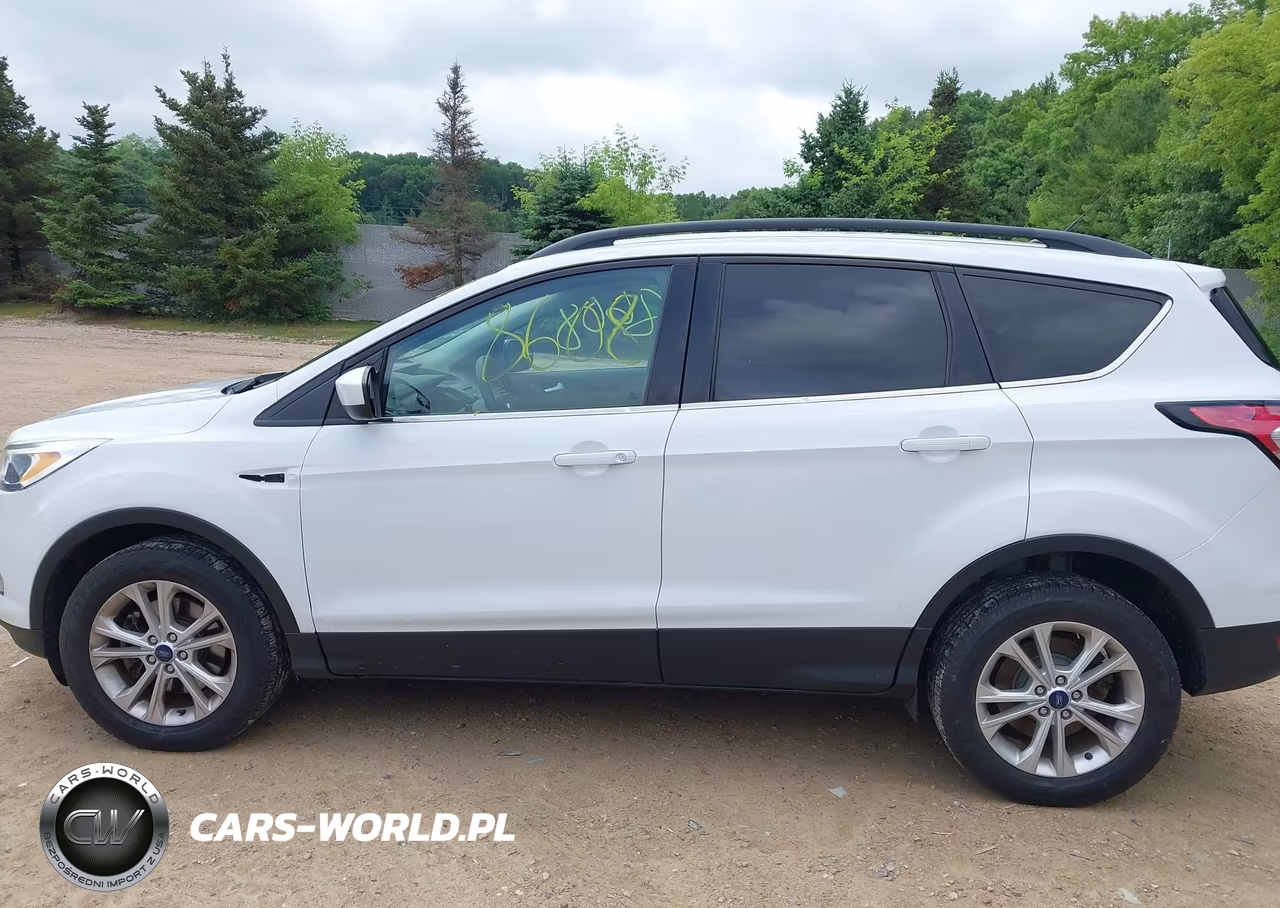 2018 Ford Escape Se VIN:1FMCU9G9XJUC13635 - 15