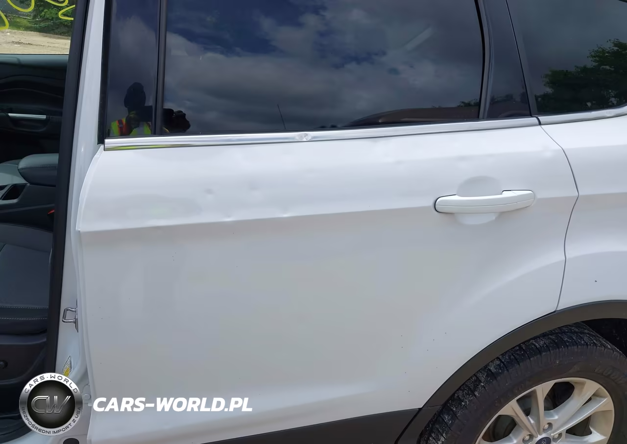 2018 Ford Escape Se VIN:1FMCU9G9XJUC13635 - 19