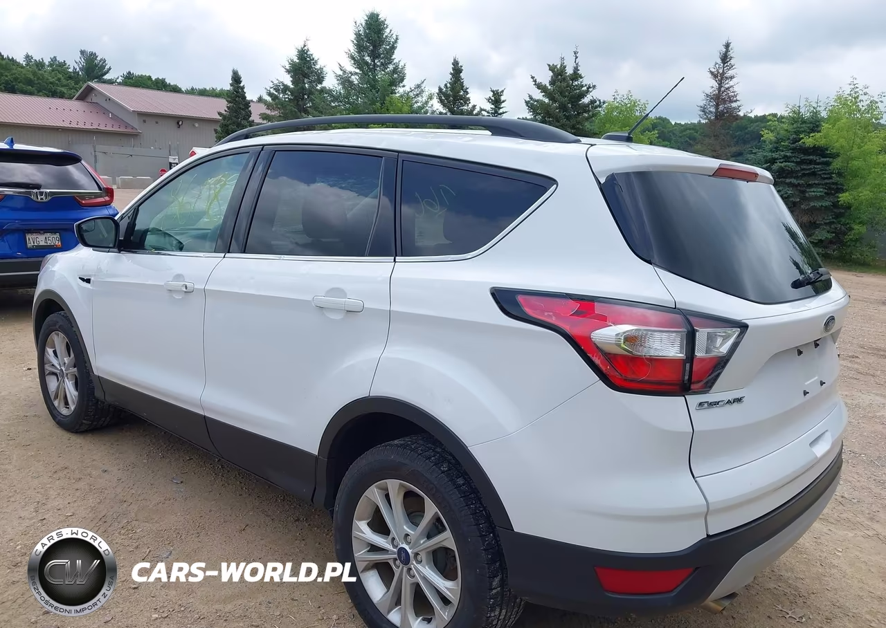 2018 Ford Escape Se VIN:1FMCU9G9XJUC13635 - 3