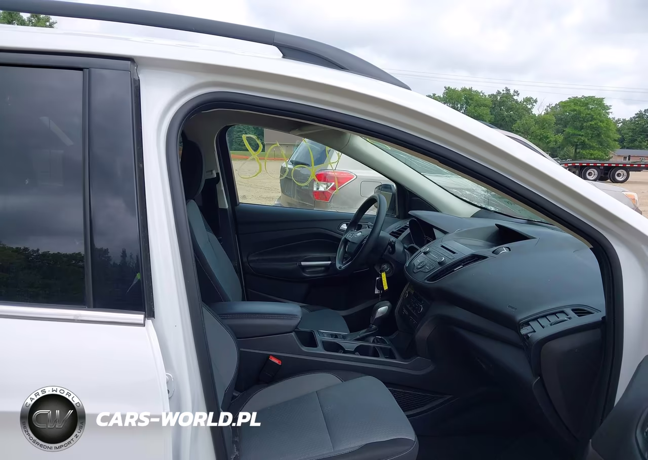 2018 Ford Escape Se VIN:1FMCU9G9XJUC13635 - 5