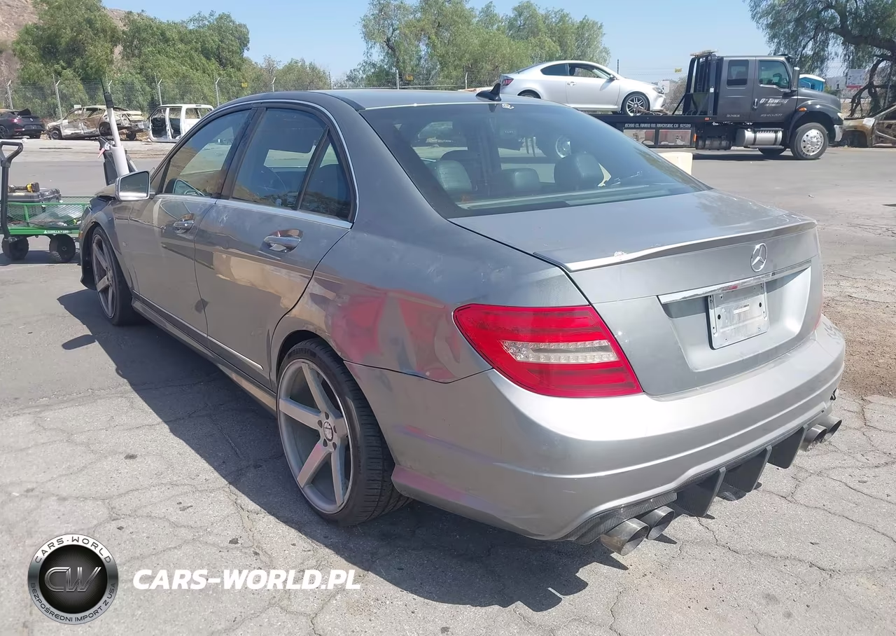 2012 Mercedes-Benz C 250 Sport VIN:WDDGF4HB3CR219857 - 3