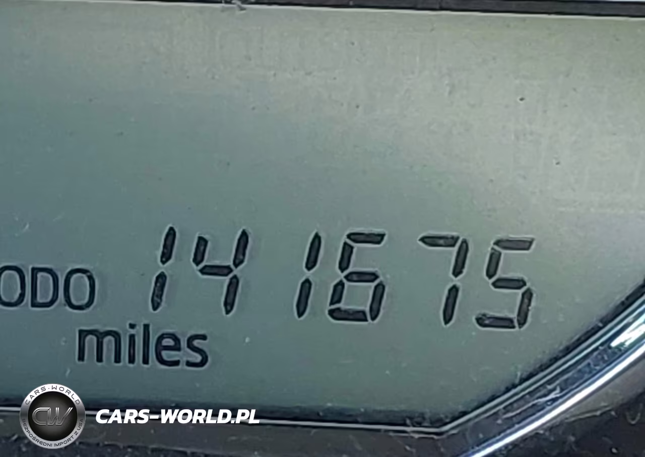 2015 Toyota Corolla L VIN:2T1BURHE4FC319983 - 16