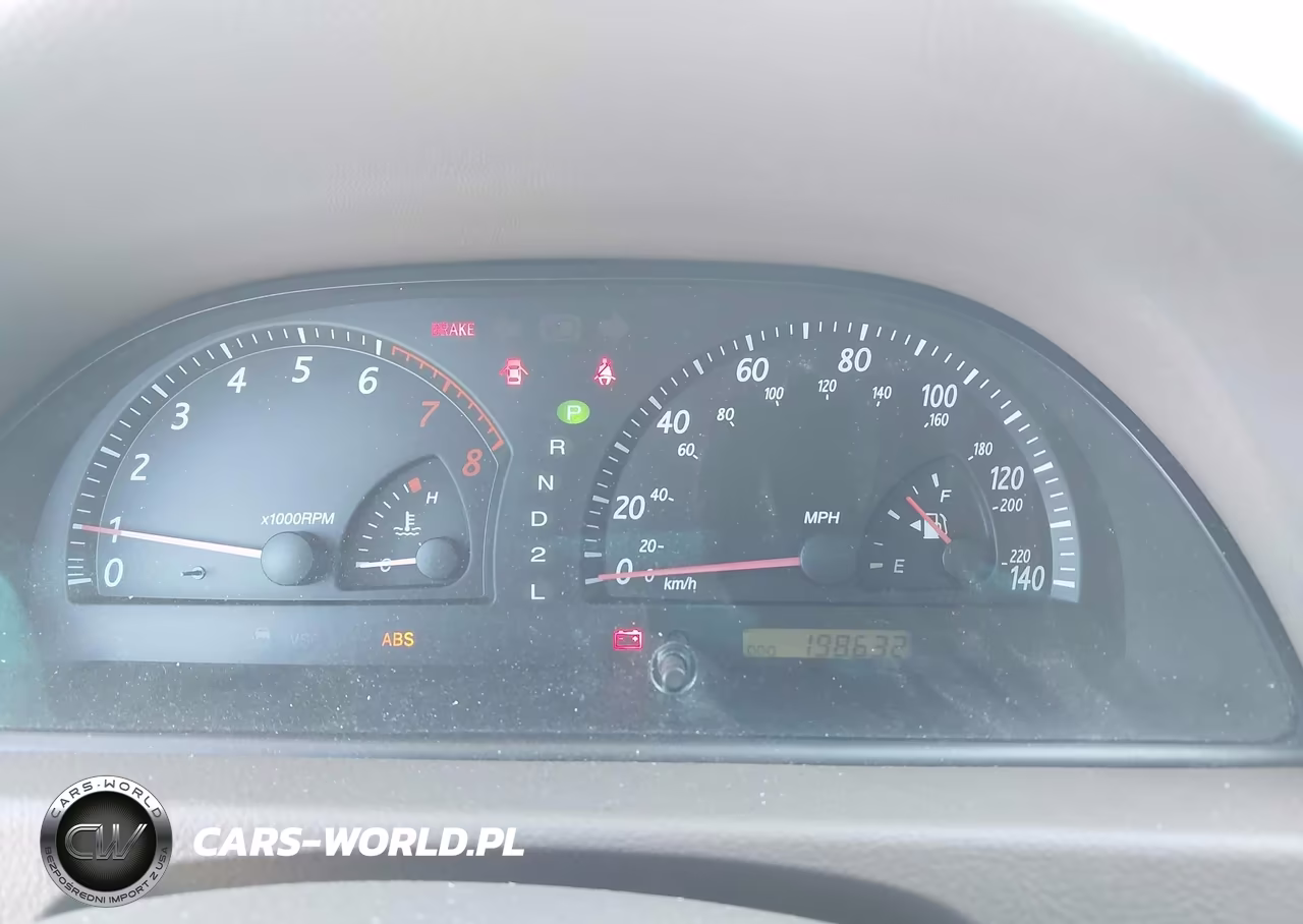 2002 Toyota Camry Xle VIN:JTDBE30K120056108 - 7