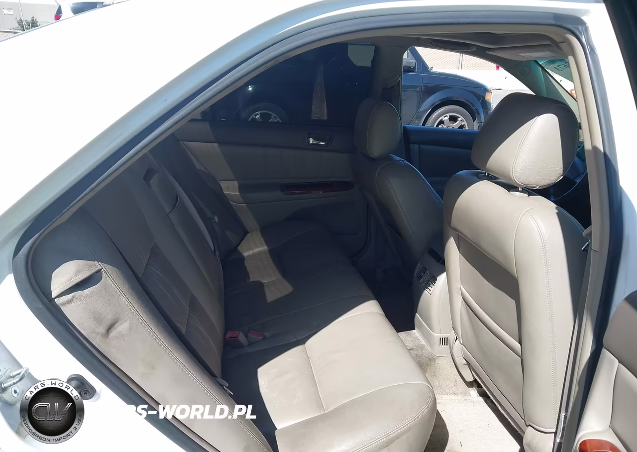 2002 Toyota Camry Xle VIN:JTDBE30K120056108 - 8