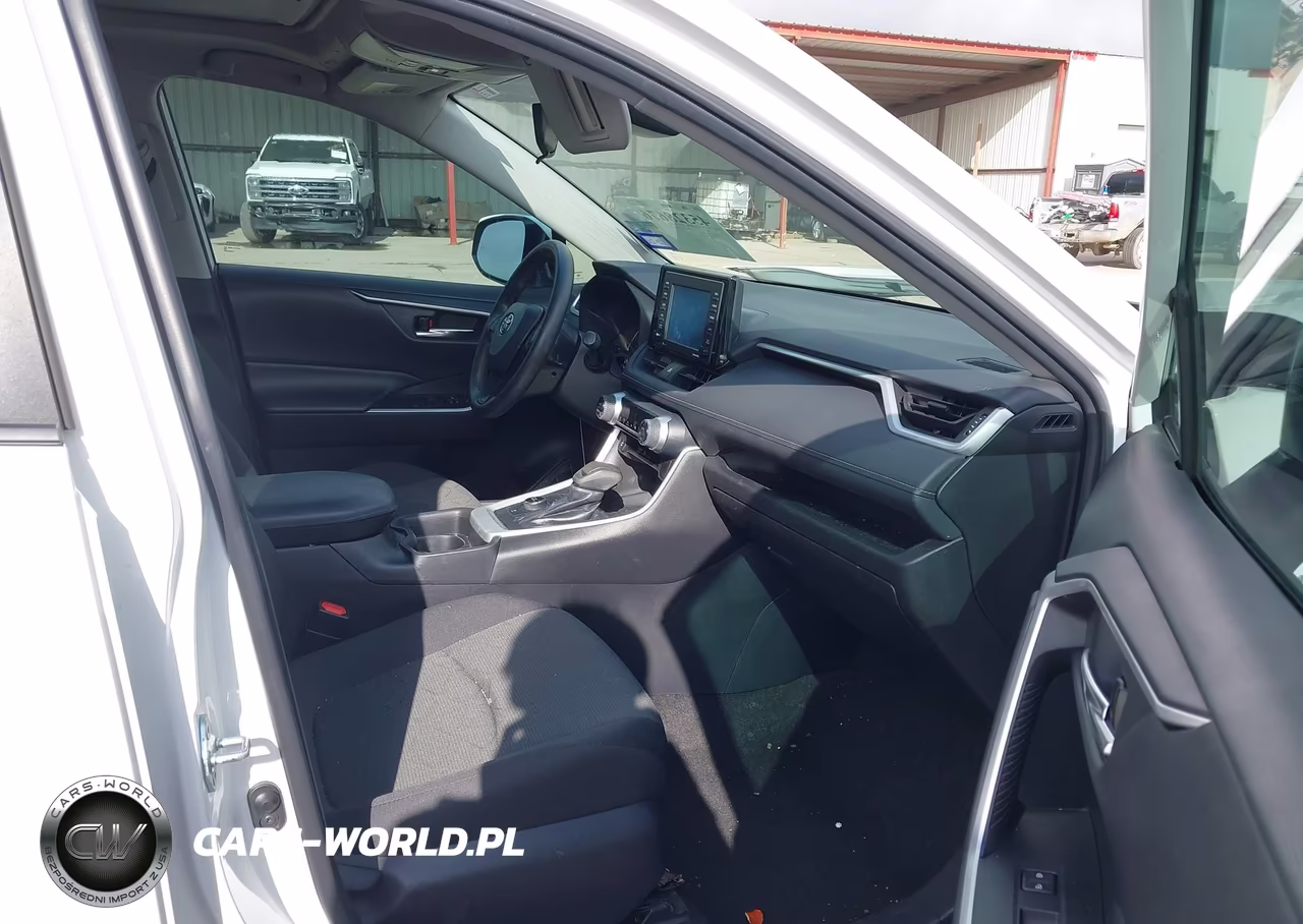 2021 Toyota Rav4 Hybrid Xle VIN:4T3RWRFV1MU047309 - 5