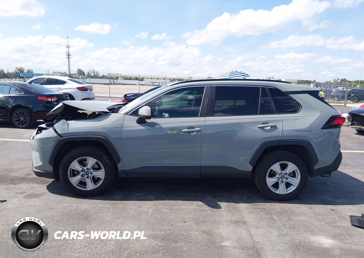 2021 Toyota Rav4 Xle VIN:2T3W1RFV6MW122040 - 14