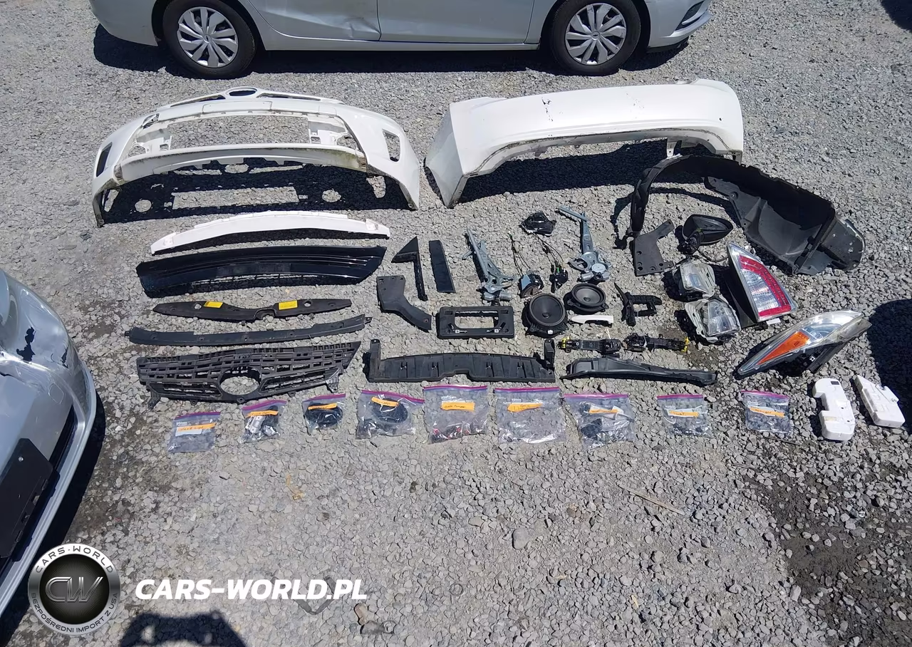 2015 Toyota Prius Two VIN:JTDKN3DU1F1882842 - 12