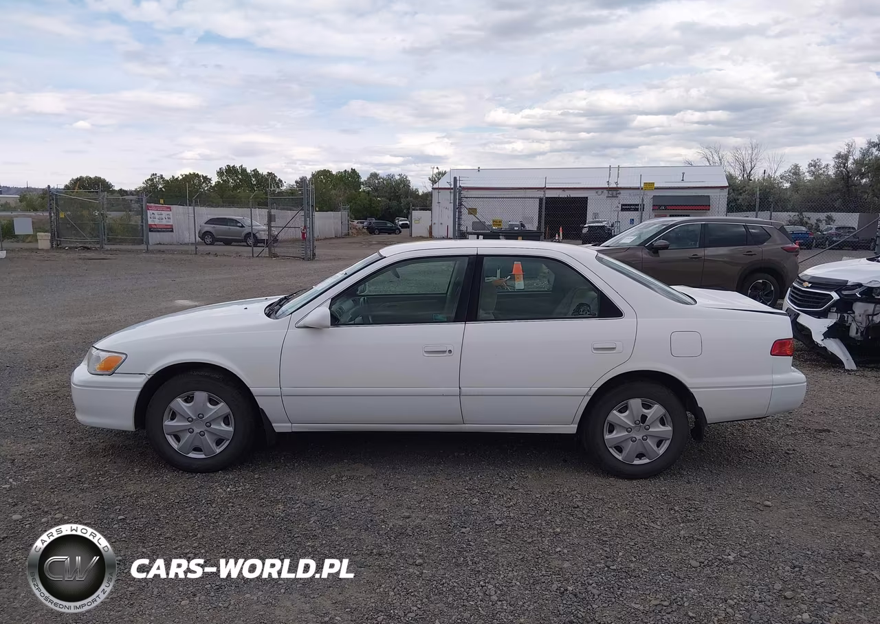 2000 Toyota Camry Le VIN:JT2BG22K7Y0452241 - 14