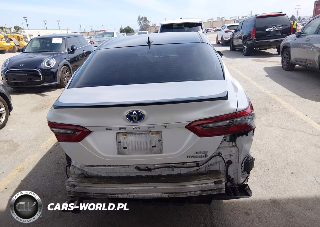 2021 Toyota Camry Xse Hybrid VIN:4T1K31AK4MU031672 - 16