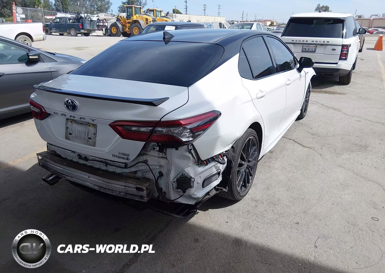 2021 Toyota Camry Xse Hybrid VIN:4T1K31AK4MU031672 - 4