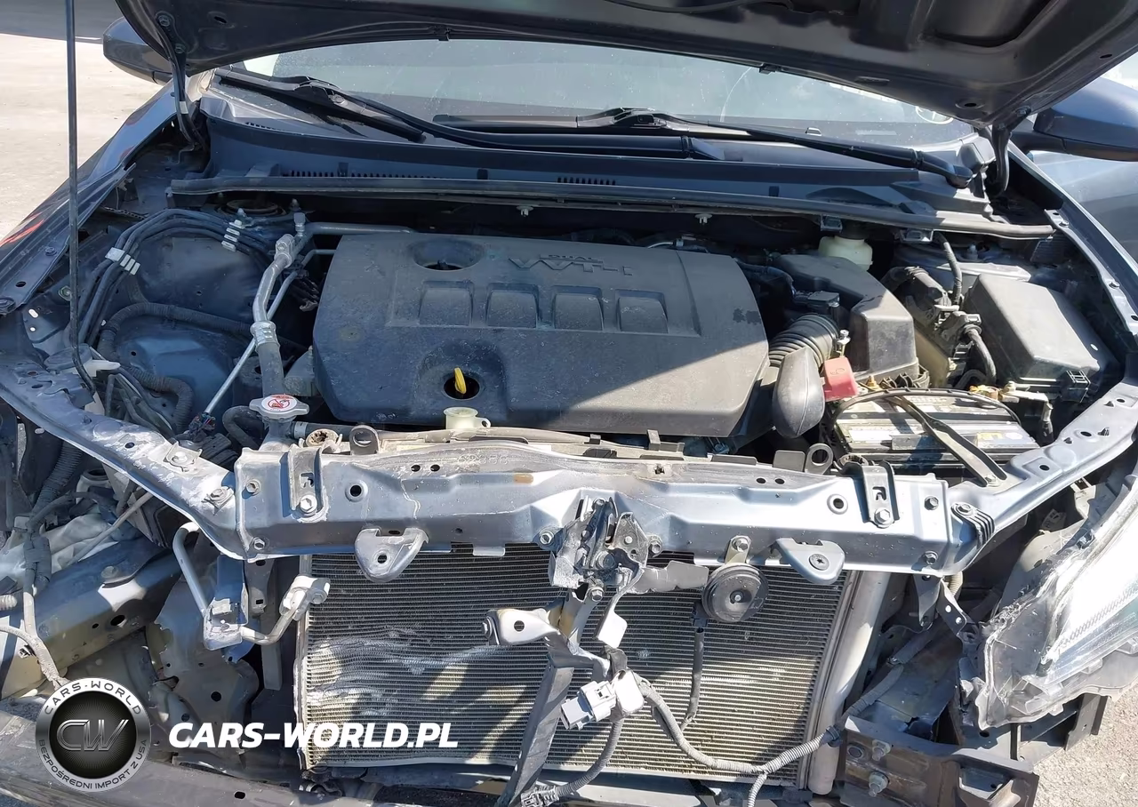 2018 Toyota Corolla Le VIN:2T1BURHE1JC989211 - 10