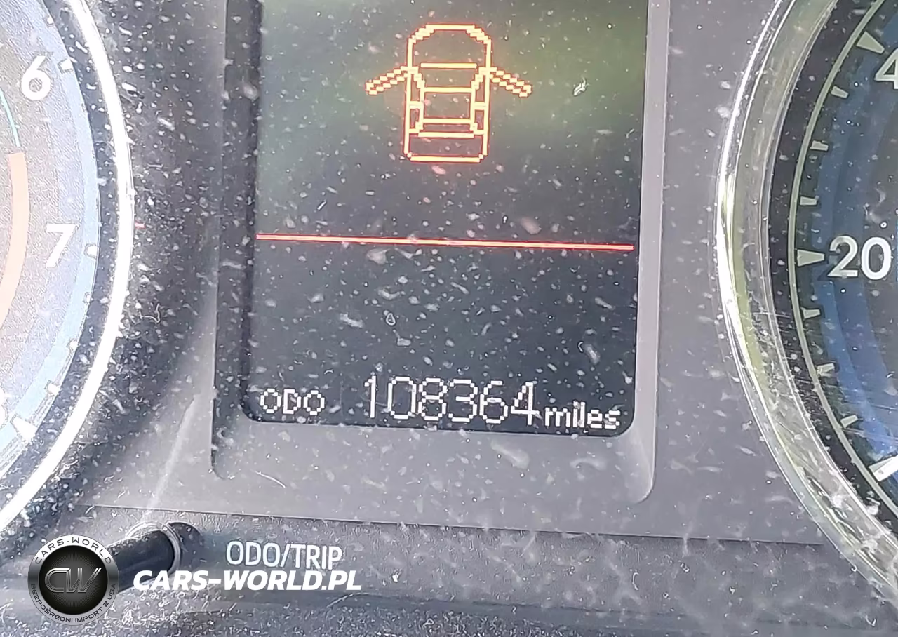 2018 Toyota Corolla Le VIN:2T1BURHE1JC989211 - 15