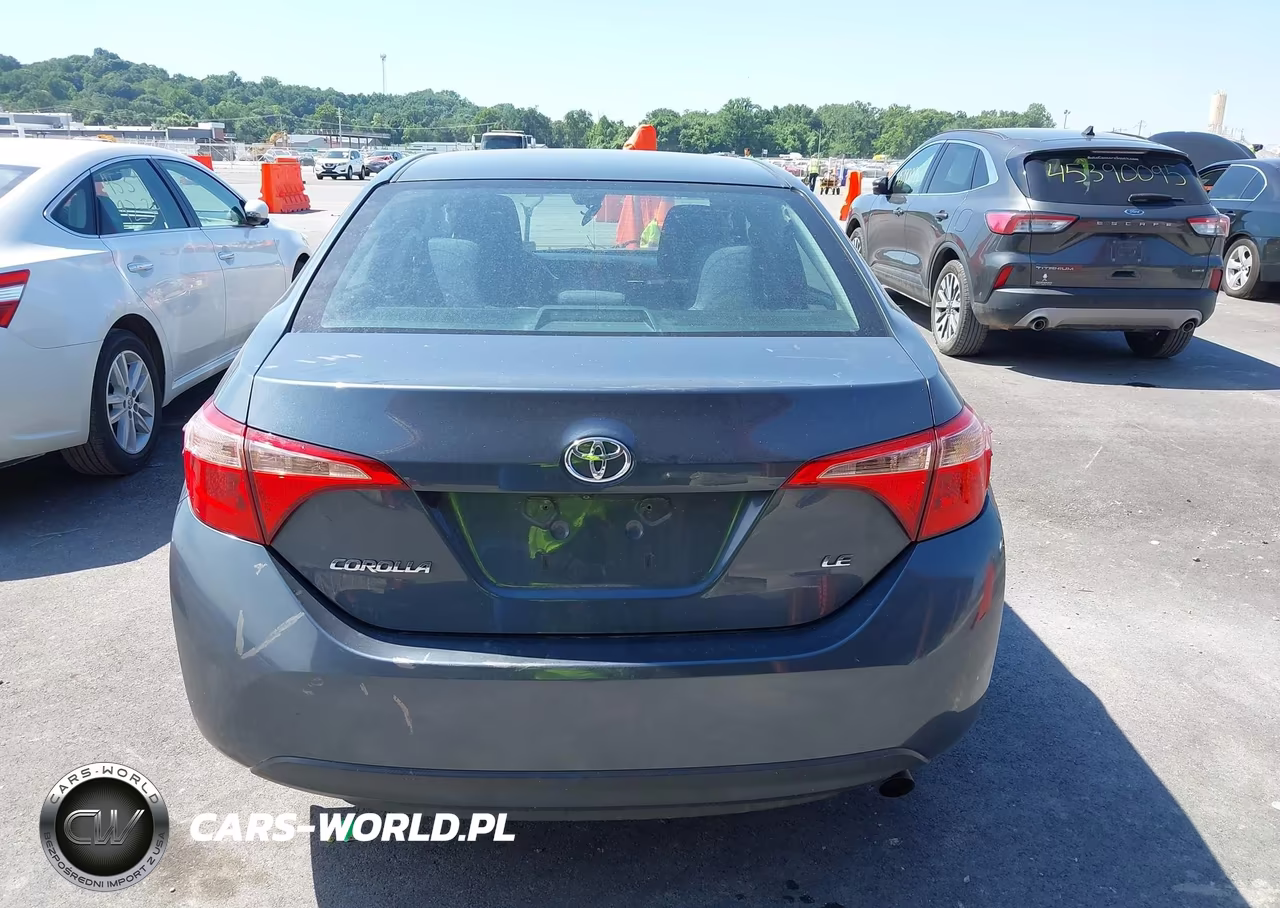 2018 Toyota Corolla Le VIN:2T1BURHE1JC989211 - 16