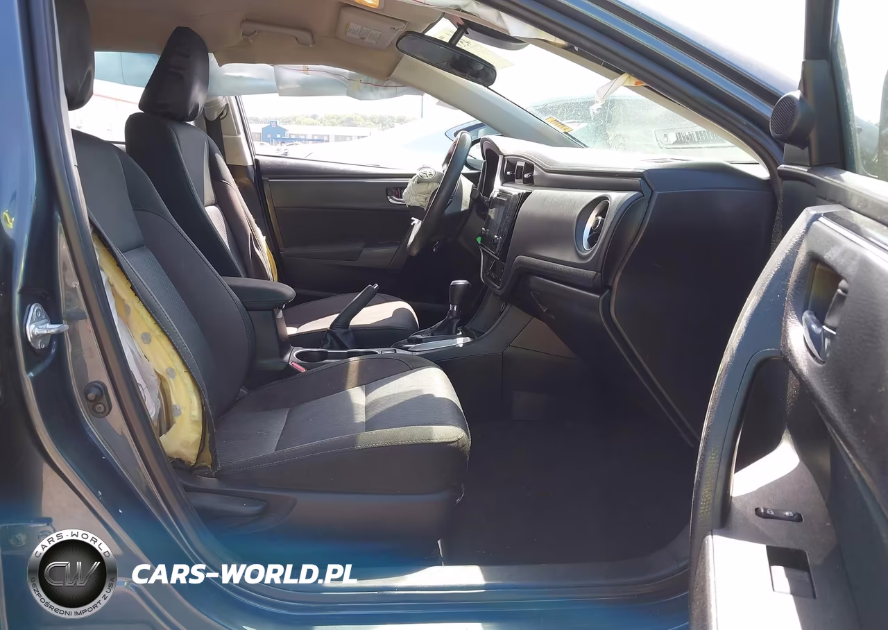 2018 Toyota Corolla Le VIN:2T1BURHE1JC989211 - 5