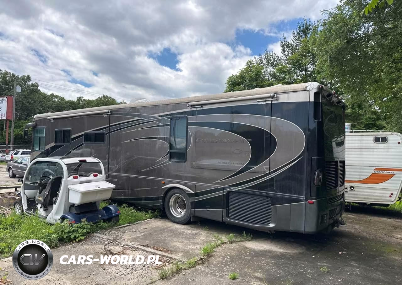 2005 Freightliner Chassis X Line Motor Home VIN:4UZAAHCY55CU38841 - 3