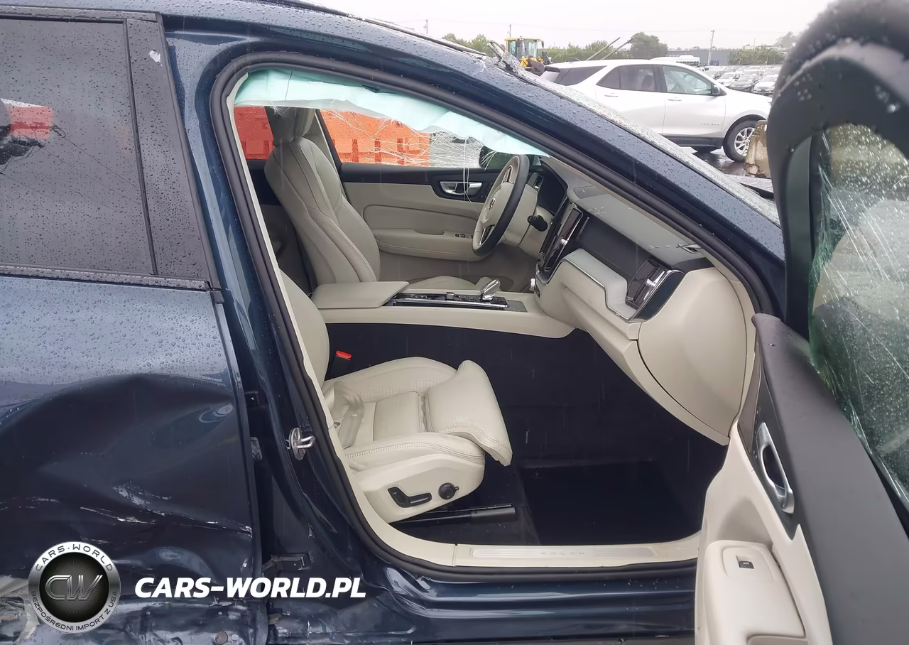 2024 Volvo Xc60 B5 Ultimate Dark Theme VIN:YV4L12RM9R1842495 - 5