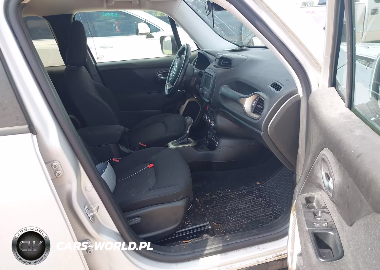 2017 Jeep Renegade Latitude 4X4 VIN:ZACCJBBB9HPF33085 - 5