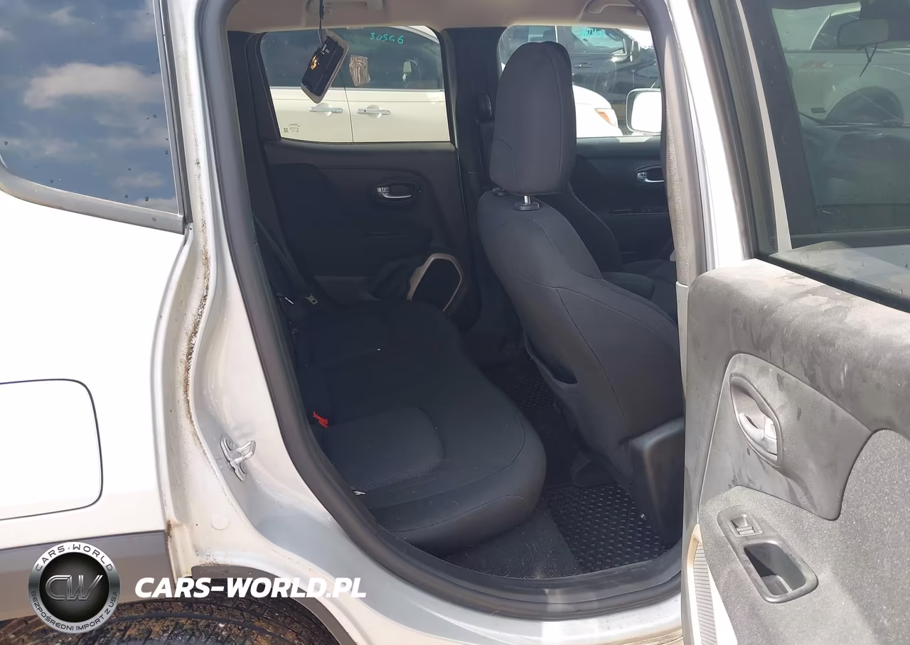 2017 Jeep Renegade Latitude 4X4 VIN:ZACCJBBB9HPF33085 - 8