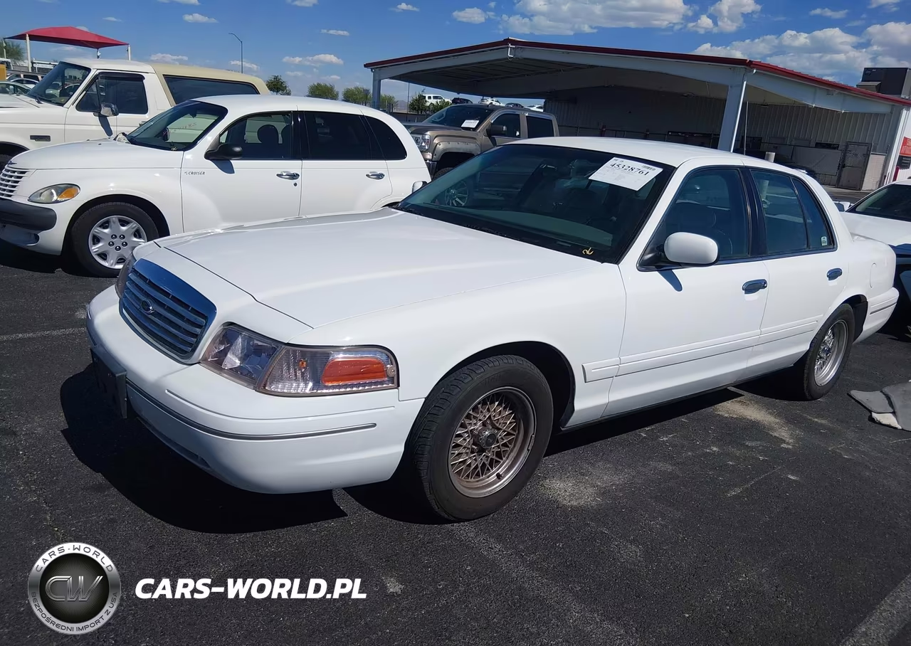 2001 Ford Crown Victoria VIN:2FAFP73W91X121746 - 2