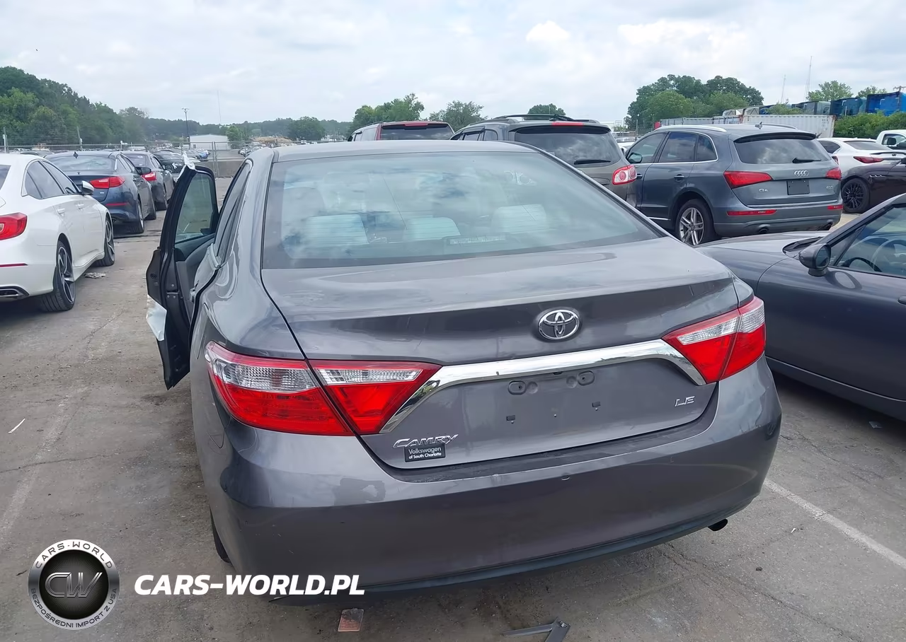 2016 Toyota Camry Le VIN:4T4BF1FK0GR549403 - 16