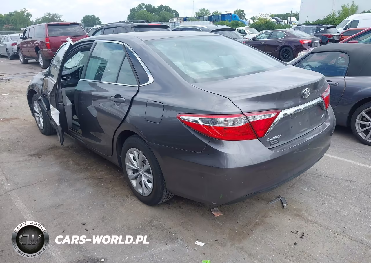 2016 Toyota Camry Le VIN:4T4BF1FK0GR549403 - 3